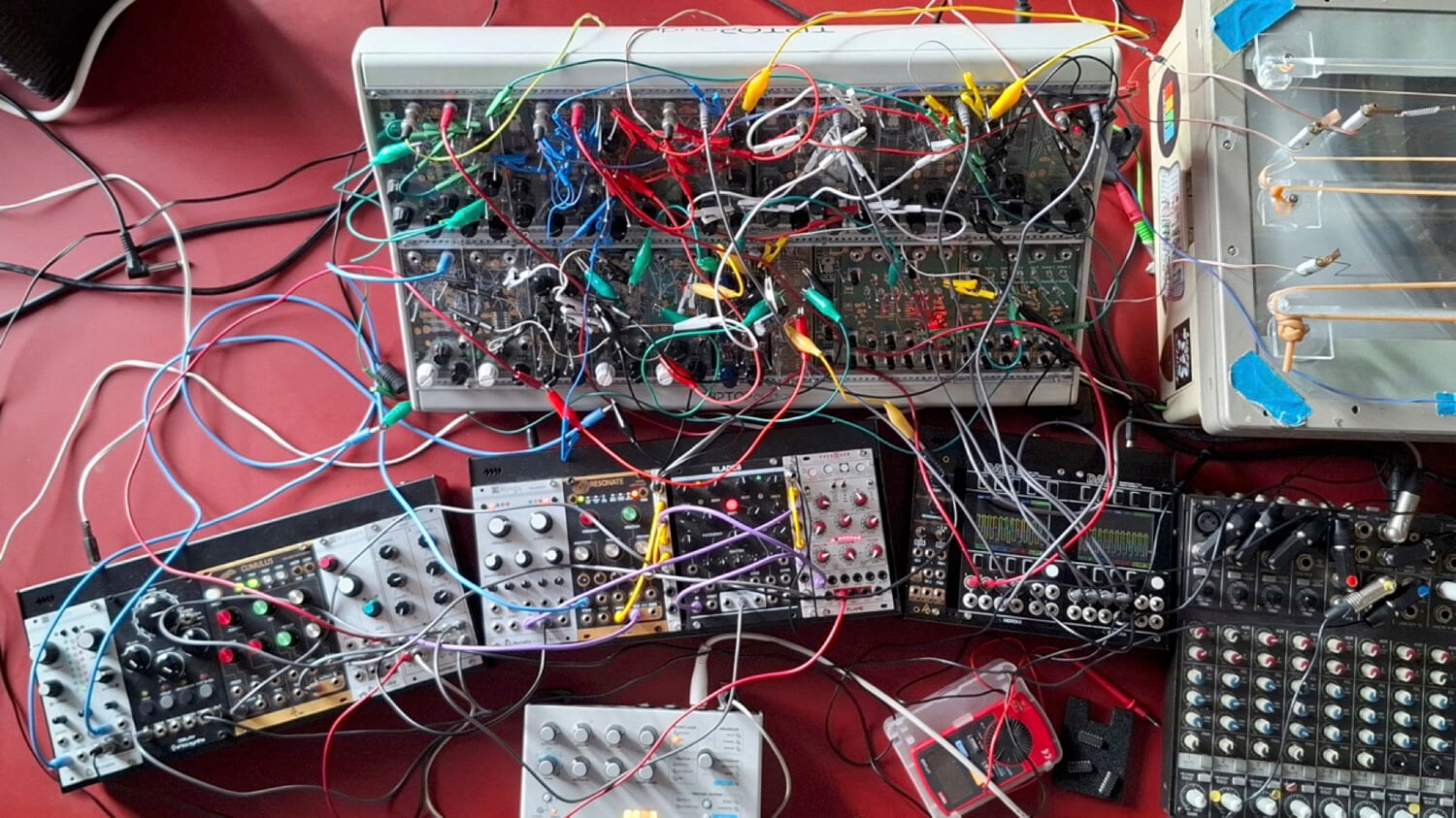 The UnControlled Manifold: Dancing with Sympoetic Machines